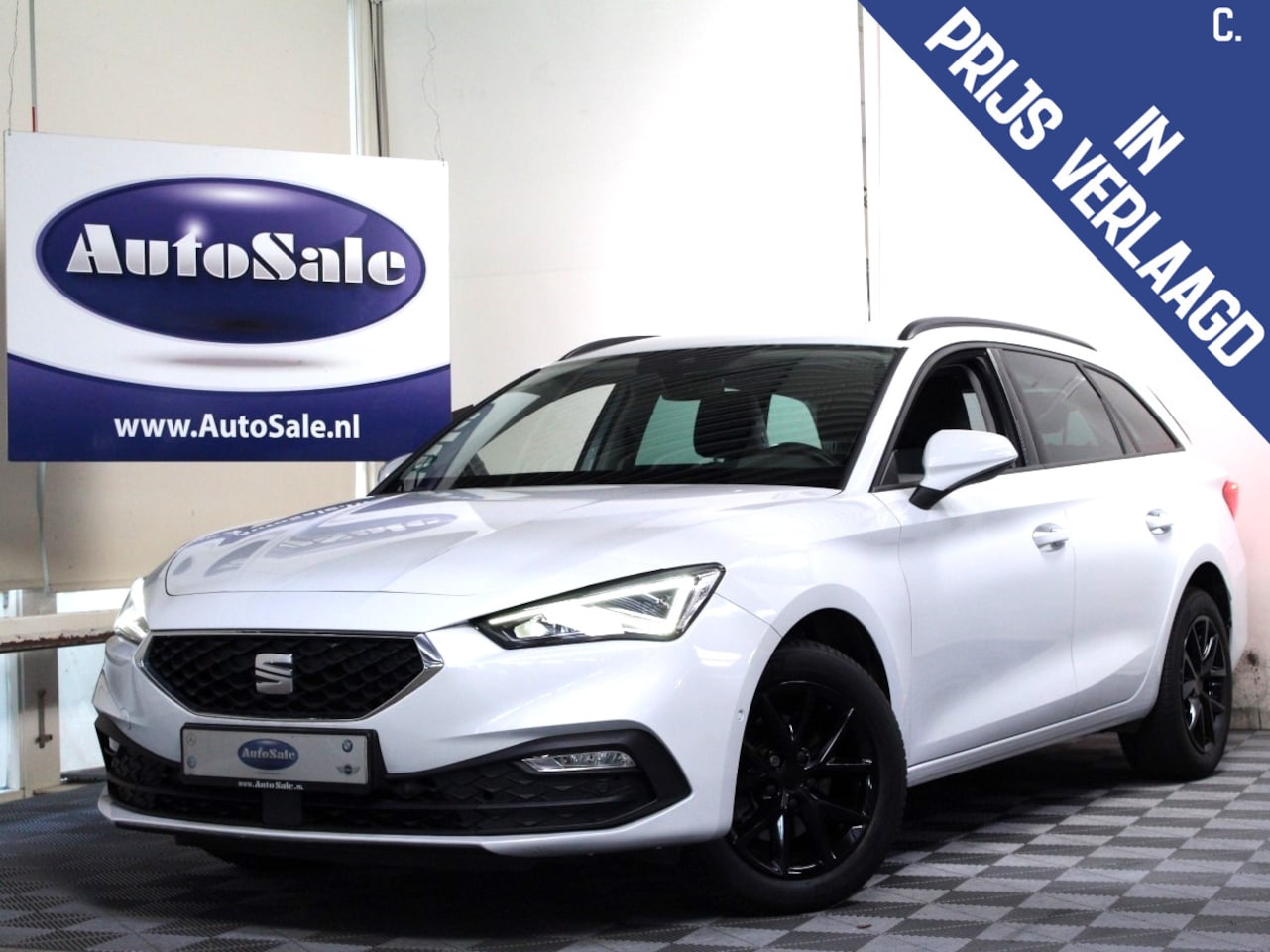 Seat Leon Sportstourer - 1.5 eTSI Style VIRTUAL CARPLAY ACC DAB STOELVW '22 - AutoWereld.nl