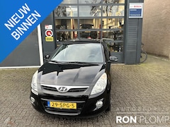 Hyundai i20 - 1.4i i-Motion Automaat / Airco/ Elektrische ramen