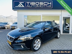 Volvo V40 Cross Country - 2.5 T5 5 cil AWD Summum PANORAMA BLIS