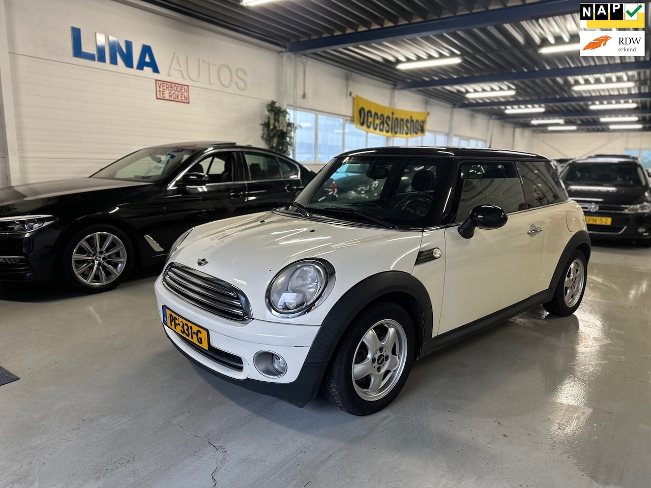 MINI Cooper - Mini 1.6 | 6 BAK | CREM - AutoWereld.nl