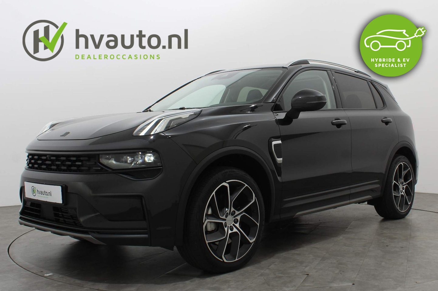 Lynk & Co 01 - 1.5 PLUG-IN HYBRID 262PK BLACK EDITION | 360 camera | Panoramadak | Adaptive cruise - AutoWereld.nl