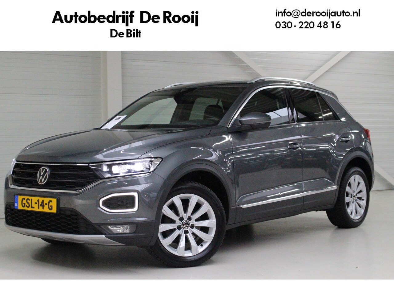 Volkswagen T-Roc - 1.5 TSI Sport Panoramadak | Stoelverwarming | Dodehoek assistentie | Keyless Entry - AutoWereld.nl