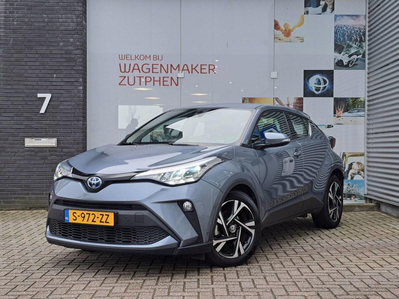 Toyota C-HR - 1.8 Hybrid Dynamic Automaat | NAVIGATIE | PARKEERCAMERA | CRUISE CONTROL | - AutoWereld.nl