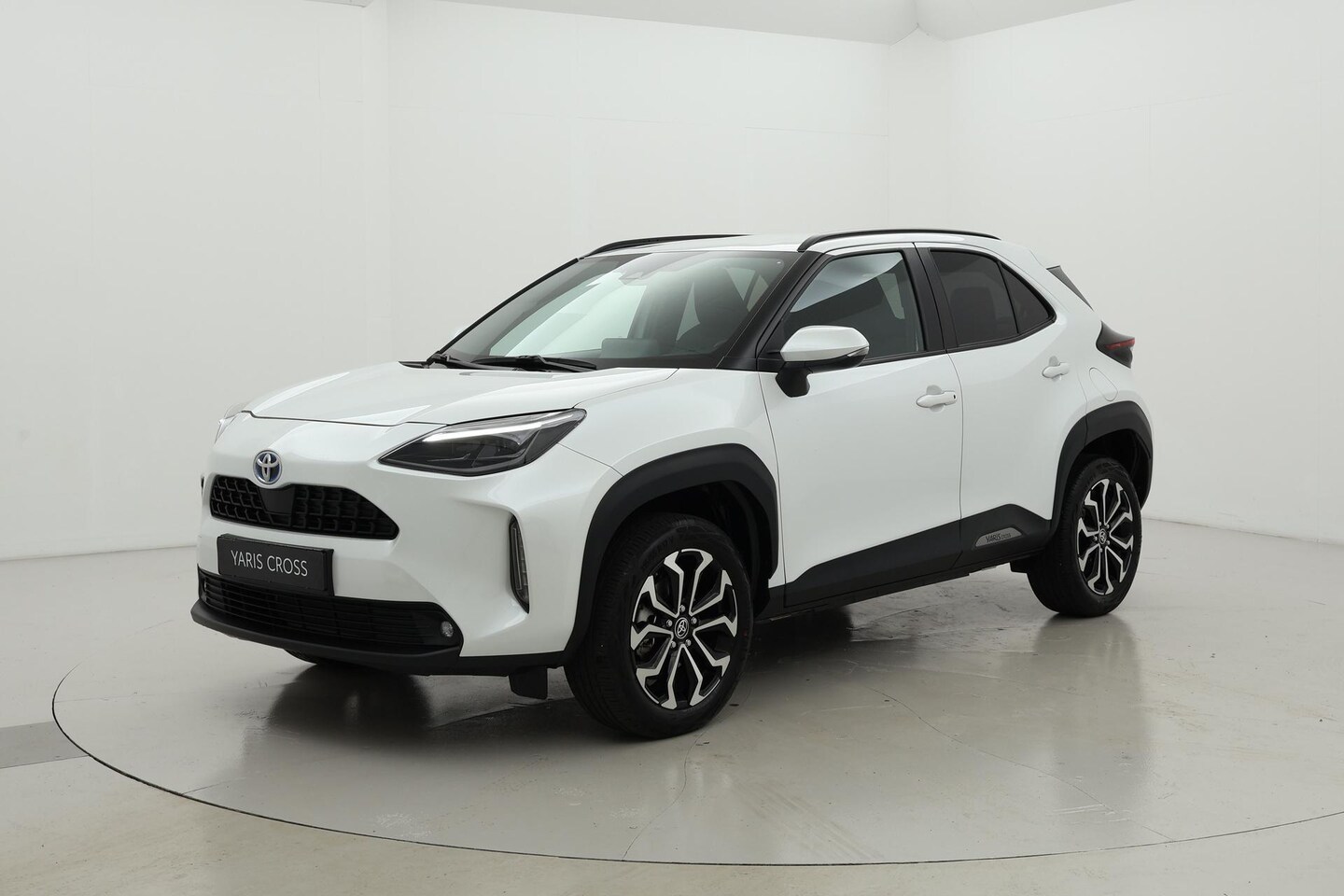 Toyota Yaris Cross - 1.5 Hybrid Dynamic Navigatie Stoel/Stuurverwarming - AutoWereld.nl