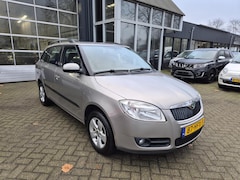 Skoda Fabia Combi - 1.4-16V Ambiente / Trekhaak / Garantie