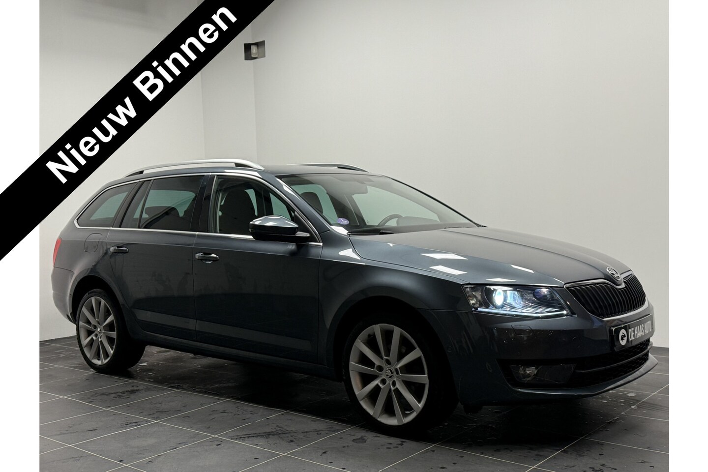 Skoda Octavia Combi - 1.2 TSI Greentech Style Businessline/Trekhaak/Sportstoelen/Canton/NAP - AutoWereld.nl