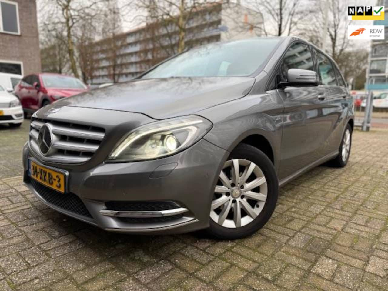 Mercedes-Benz B-klasse - 180 Ambition Navi/Clima/Cruise/Trekh - AutoWereld.nl