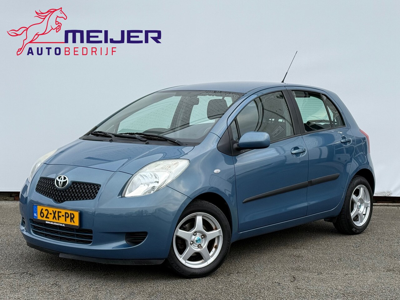 Toyota Yaris - 1.3 VVTi Sol 5 Deurs | Sportvelgen | Airco !! - AutoWereld.nl