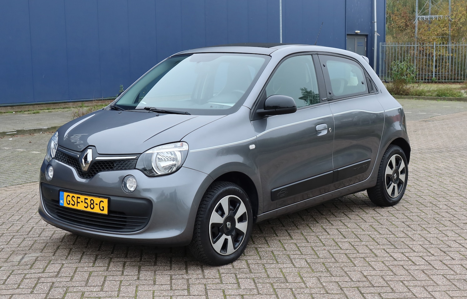 Renault Twingo - 1.0 SCe Limited Renault Twingo Liberty Limited, SCE 70, Airco Open dak, nieuwstaat - AutoWereld.nl