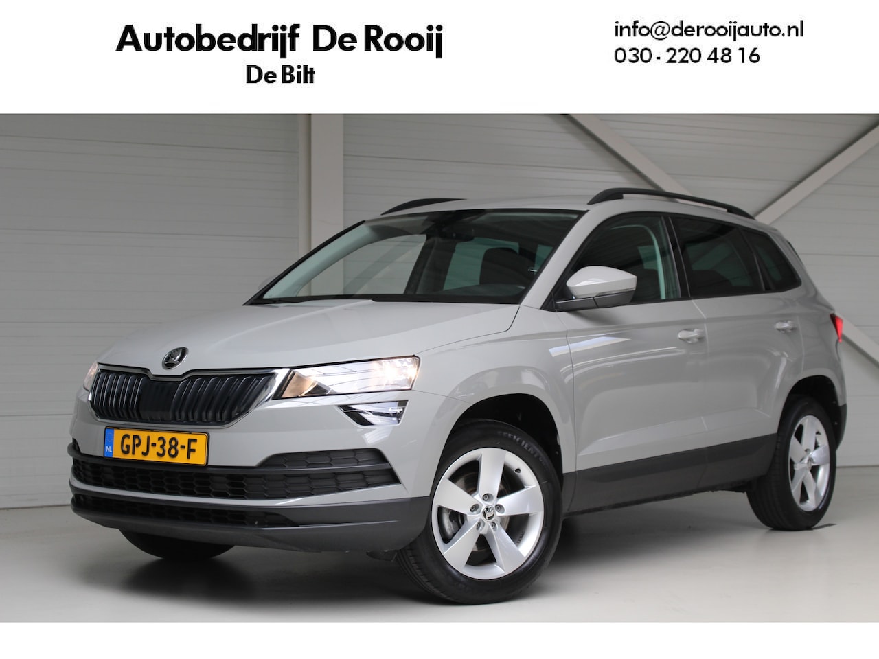 Skoda Karoq - 1.0 TSI Ambition Navigatie | Led | Parkeersensoren | Stoelverwarming | - AutoWereld.nl