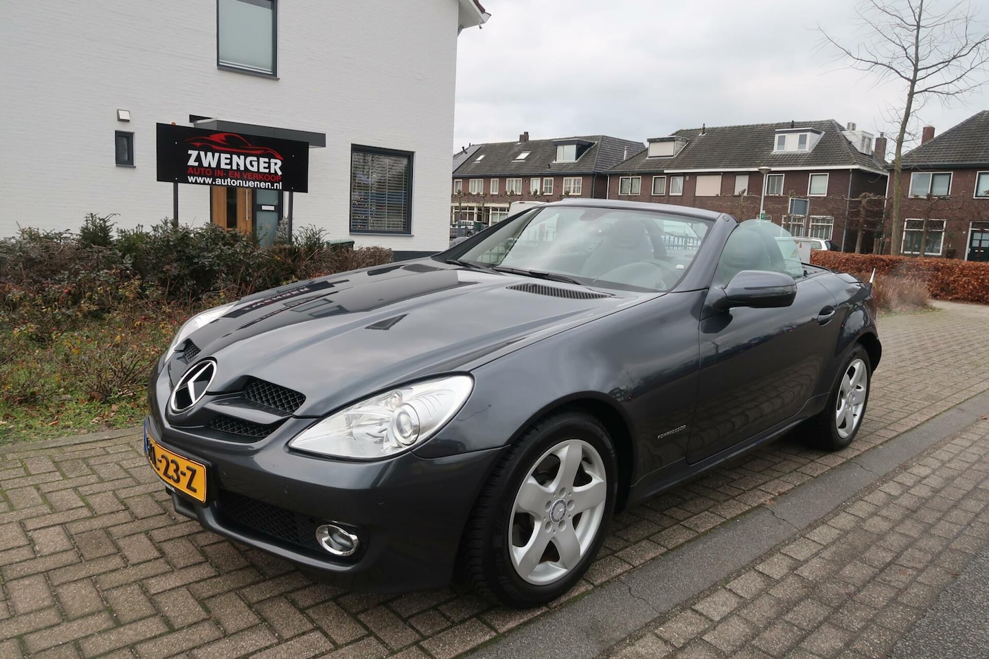 Mercedes-Benz SLK-klasse - 200 K. AUT|NAVIGATIE|AIRSCARF|STUURVERWARMING|HARMAN-KARDON|ORTHOPEDISCH STOELEN - AutoWereld.nl