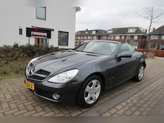 Mercedes-Benz SLK-klasse - 200 K. AUT|NAVIGATIE|AIRSCARF|STUURVERWARMING|HARMAN-KARDON|ORTHOPEDISCH STOELEN