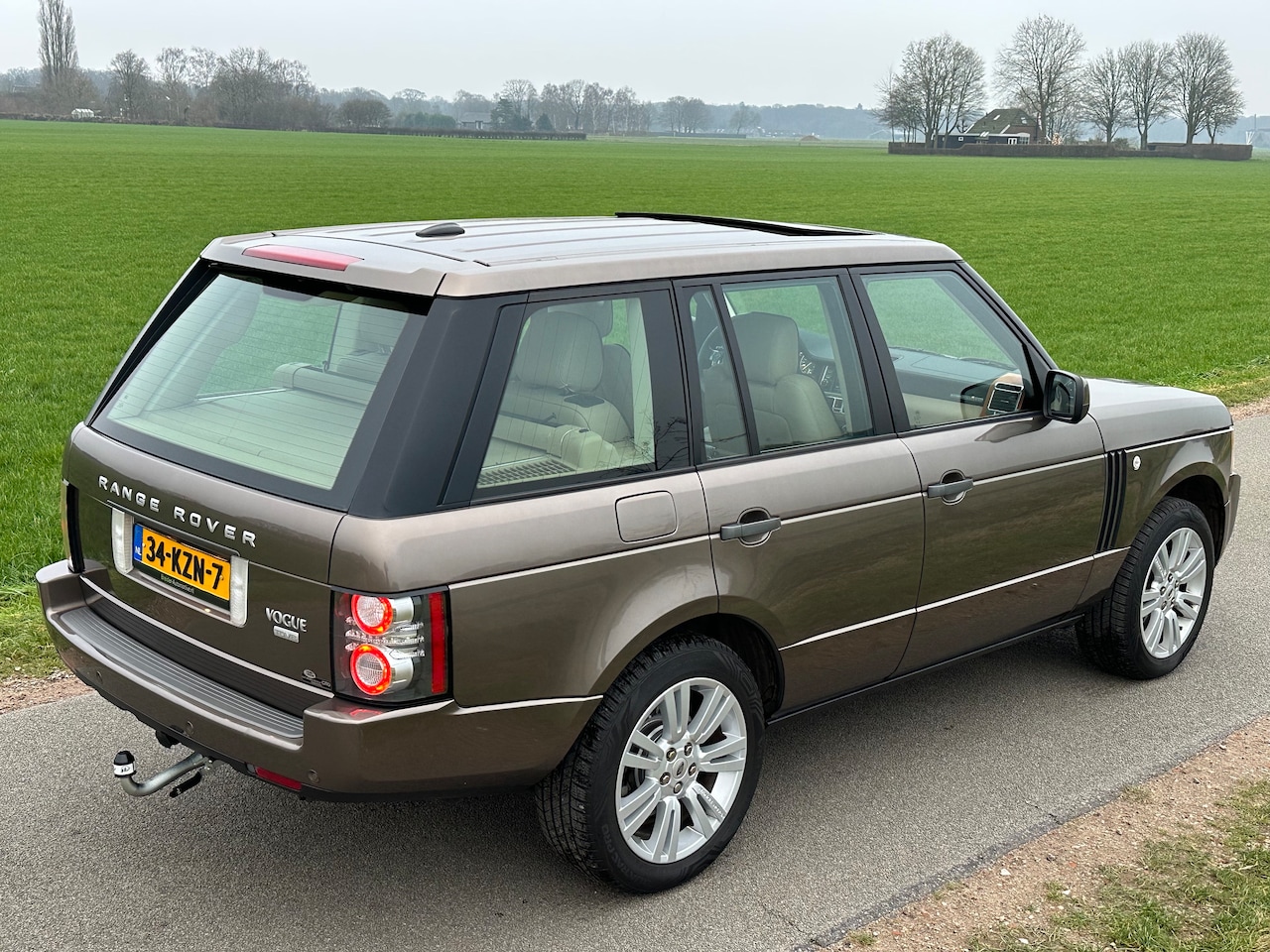 Land Rover Range Rover - 3.6 TDV8 Vogue Facelift | Youngtimer - AutoWereld.nl