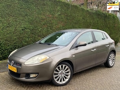 Fiat Bravo - 1.4 T-Jet RIJDT SUPER/150PK/PDC/6BAK/APK 1-2026