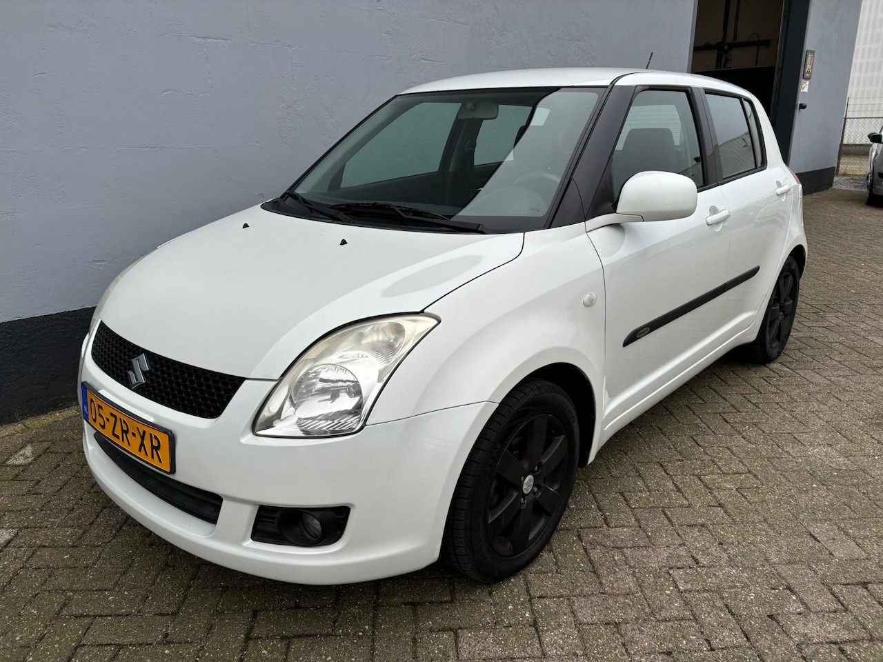 Suzuki Swift - 1.3 Shogun - Airco - LMV - AutoWereld.nl