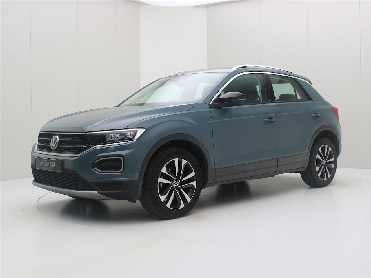 Volkswagen T-Roc - 1.0 TSI 115pk 6-bak IQ.Drive [ LED+CAMERA+STOELVERWARMING+ACC+VIRTUAL+LANE+PDC+CARPLAY ] - AutoWereld.nl