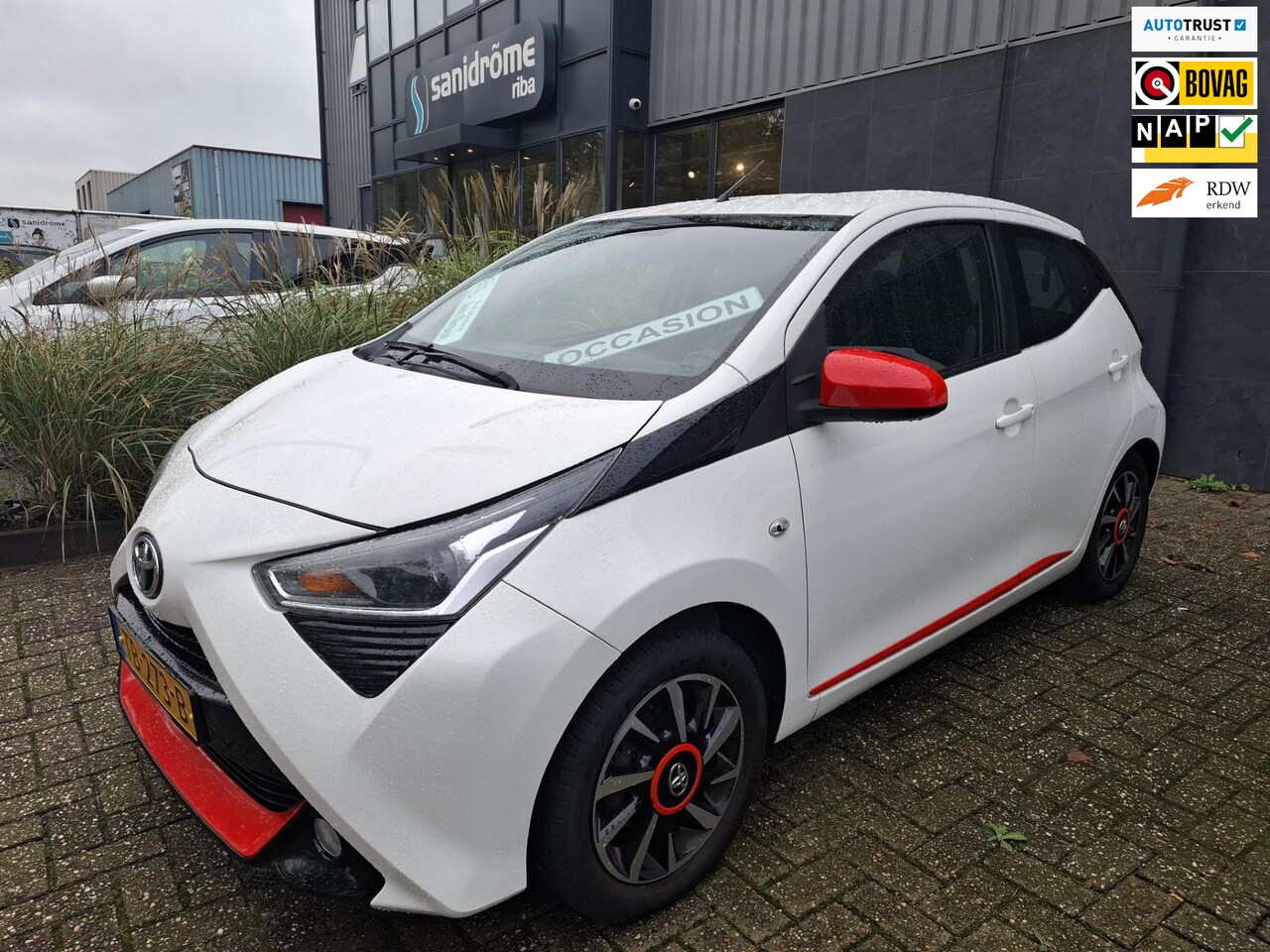 Toyota Aygo - 1.0 VVT-i x-play 1.0 VVT-i x-play - AutoWereld.nl