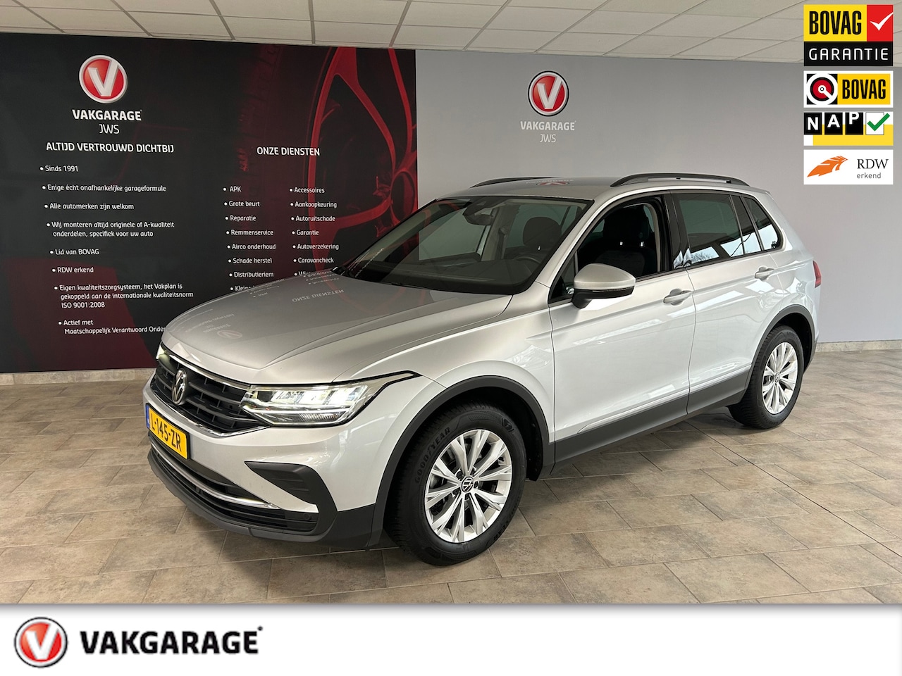 Volkswagen Tiguan - 1.5 TSI Life rijklaar incl afl. beurt. en garantie. - AutoWereld.nl