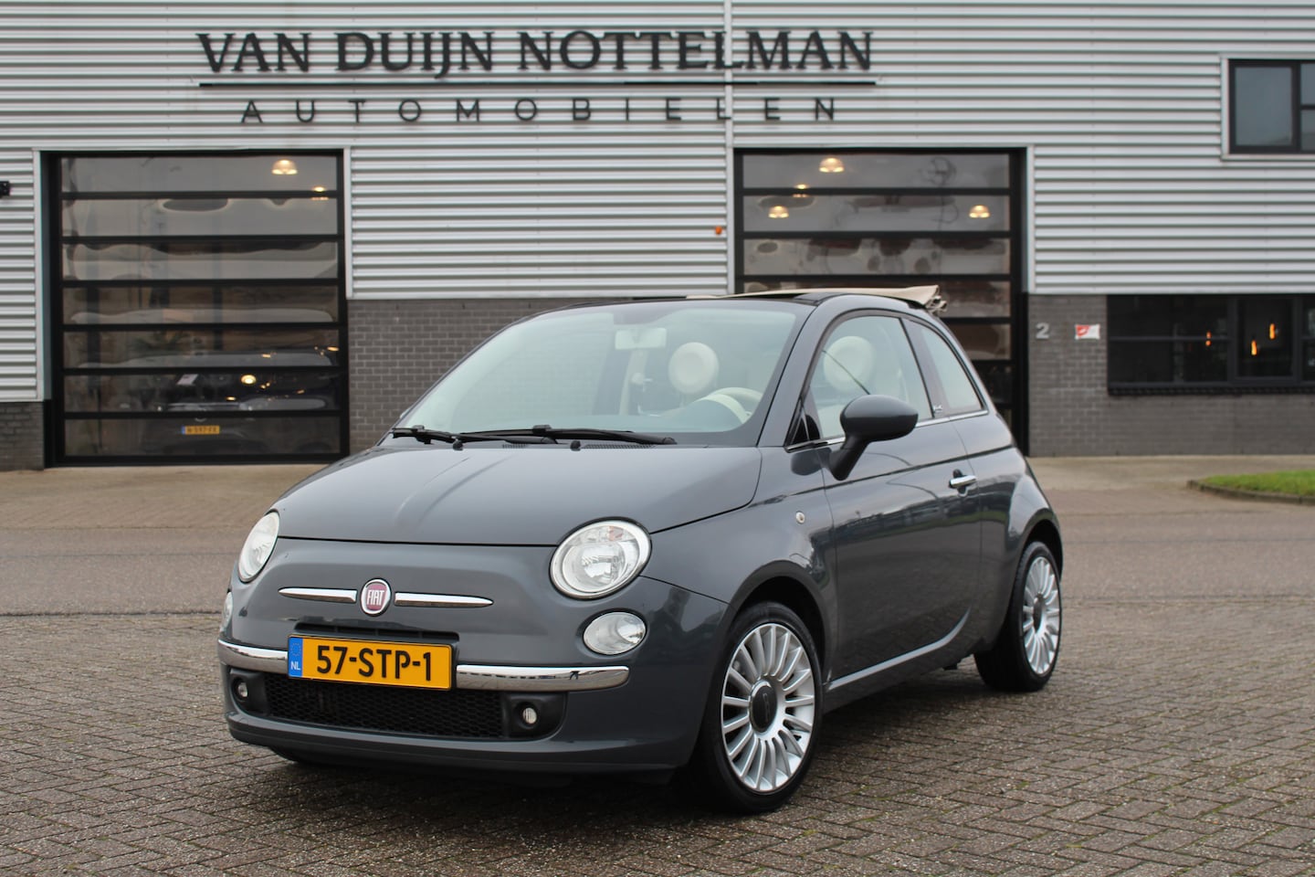 Fiat 500 C - 0.9 TwinAir / Airco / PDC / LMV 15" / N.A.P. - AutoWereld.nl