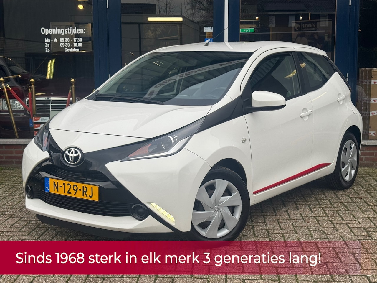 Toyota Aygo - 1.0 VVT-i x 5 deurs! Airco l LED l MTF-stuur l Elek pakket! Topstaat l Goed onderhouden! - AutoWereld.nl