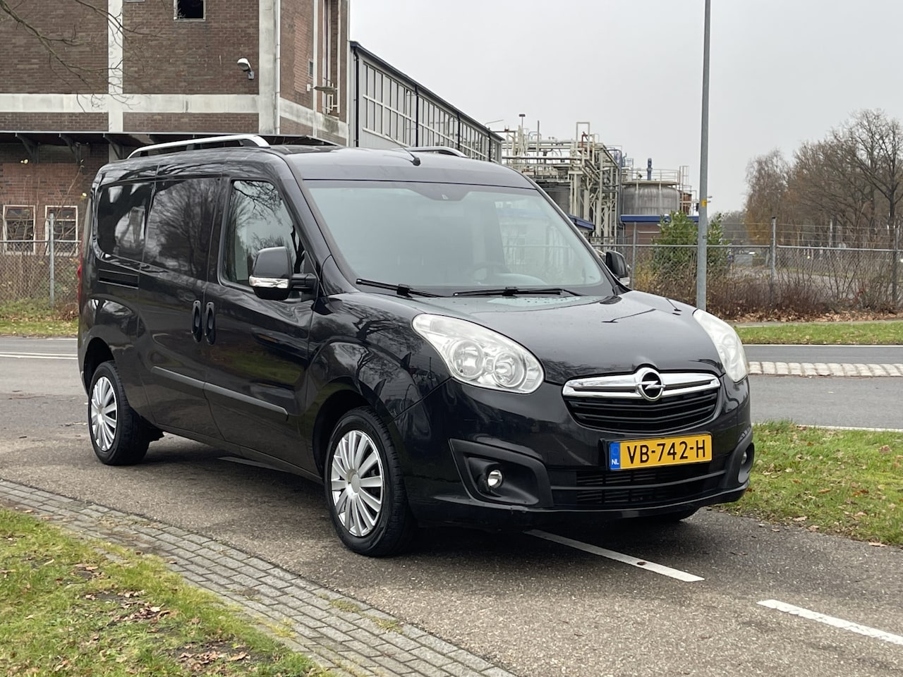 Opel Combo - 1.6 CDTi L2H1 | Sport | Maxi | 105 pk! | Airco | Bumpers in kleur | Dakrailing | Trekhaak - AutoWereld.nl