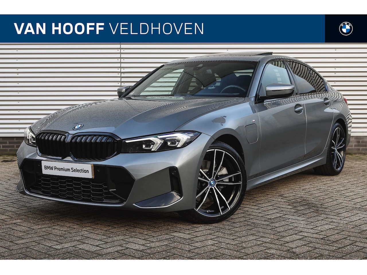 BMW 3-serie - 320e M Sport Automaat / Schuif-kanteldak / Trekhaak / Sportstoelen / Adaptief M Onderstel - AutoWereld.nl