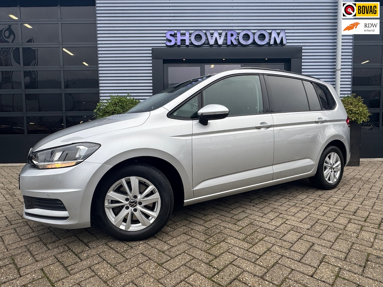 Volkswagen Touran - 1.5 TSI Comfortline Business 7p 150PK| Elektrische Trekhaak|Apple carplay|Cruise - AutoWereld.nl