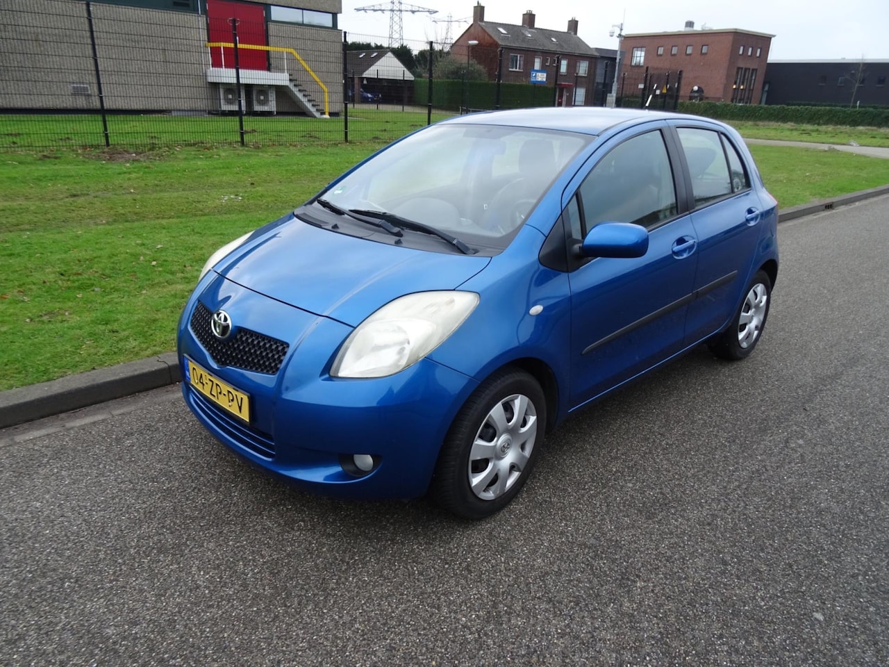 Toyota Yaris - 1.3 VVTi Sol MMT 1.3 VVTi Sol MMT - AutoWereld.nl