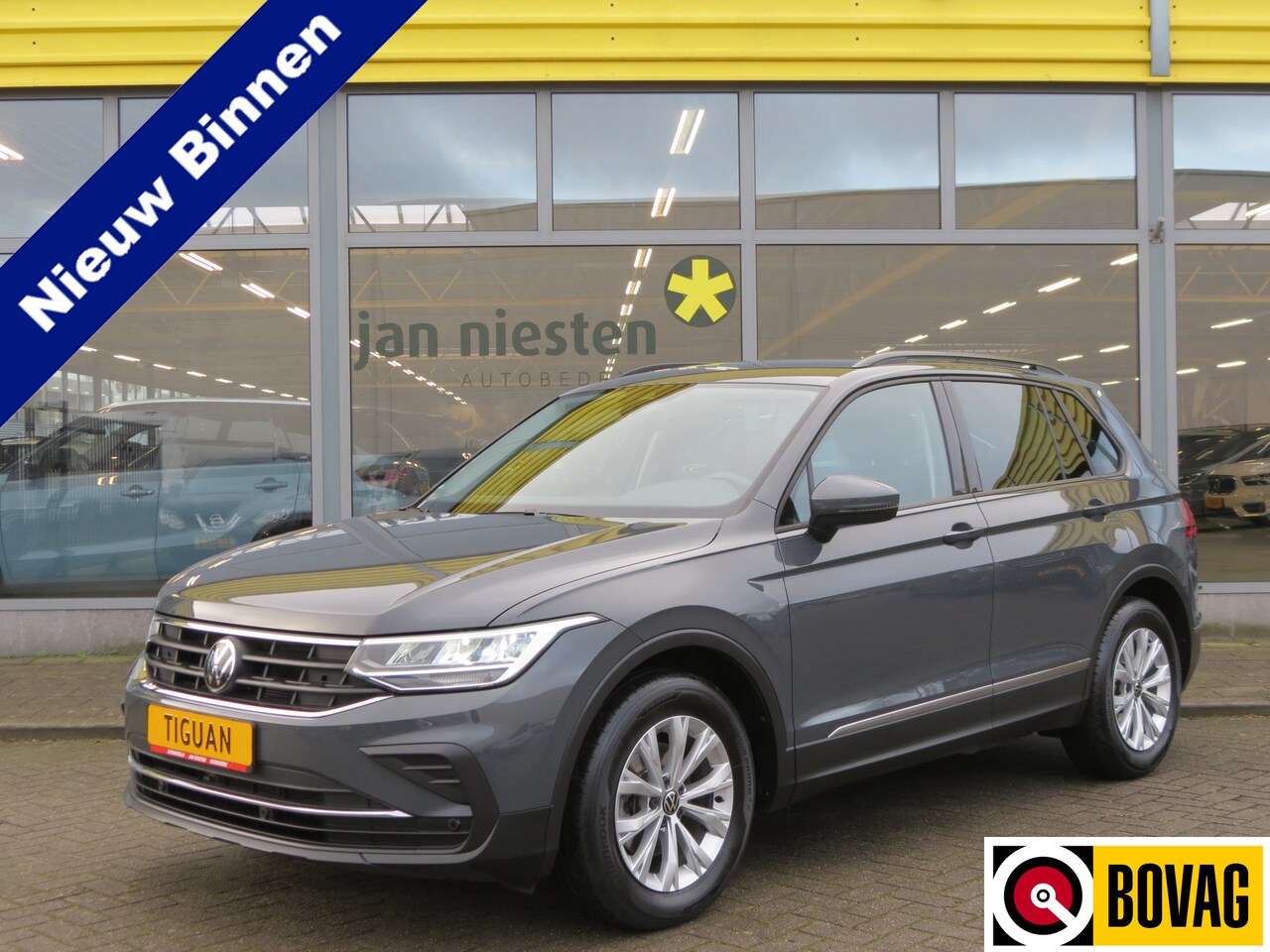 Volkswagen Tiguan - 1.5 TSI Life -150pk- Camera | LED | Stoelverwarming | Rijklaarprijs incl. 1 jaar Bovag gar - AutoWereld.nl