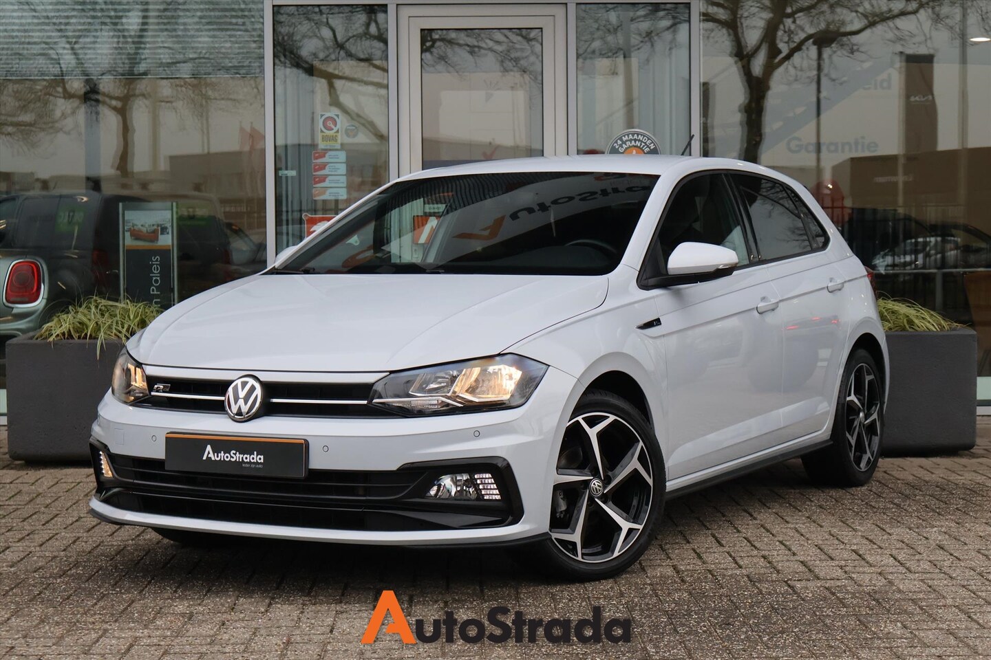 Volkswagen Polo - 1.0 TSI Highline Business R-LINE 95pk I Navi I Camera I Climate I Cruise - AutoWereld.nl