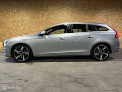 Volvo V60 - 1.5 T3 R-Design Aut.-dealer ond.-standkachel-xenon