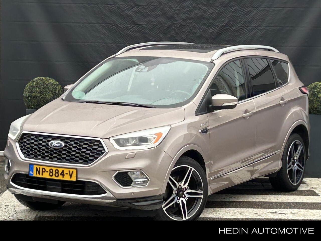 Ford Kuga - 1.5 EcoBoost Vignale 1.5 EcoBoost Vignale - AutoWereld.nl