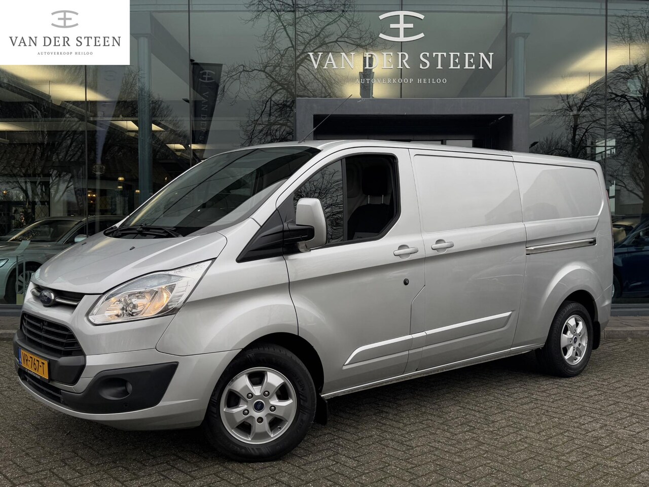 Ford Transit Custom - 310 2.2 TDCI L2H1 Limited 2x Schuifdeur | Cruise Control | Parkeersensoren - AutoWereld.nl