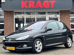 Peugeot 206 - XS Pack 1.4-16V nw koppeling - APK 01-2026