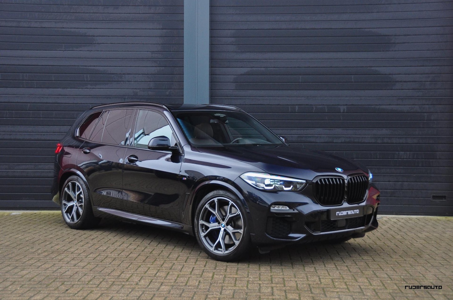 BMW X5 - XDrive45e High Executive | Pano | 21" | 360 camera | Massage stoelen | Trekhaak | Service - AutoWereld.nl