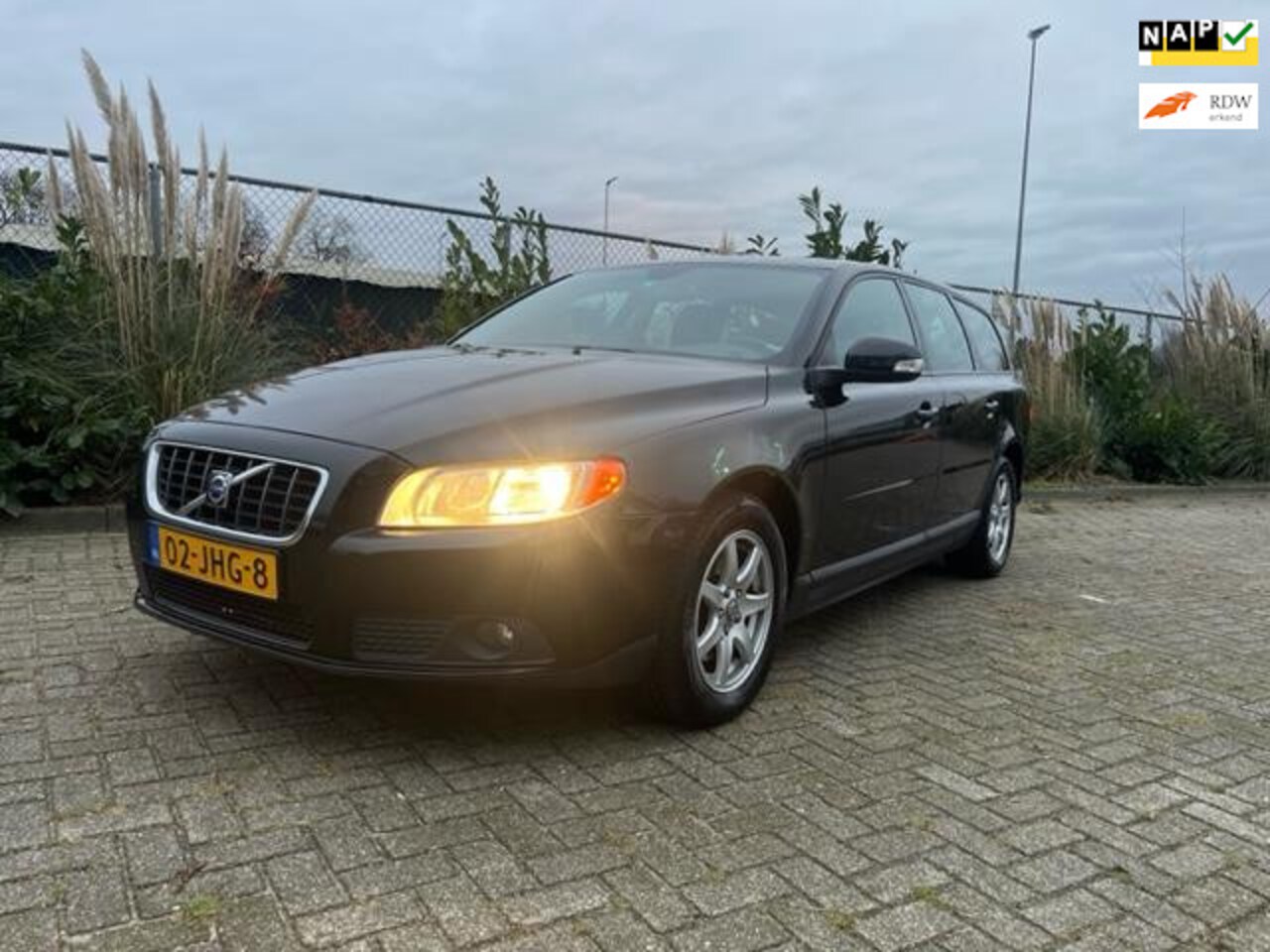 Volvo V70 - 2.0D Limited Edition I dealer onderhouden I zeer nette auto I - AutoWereld.nl