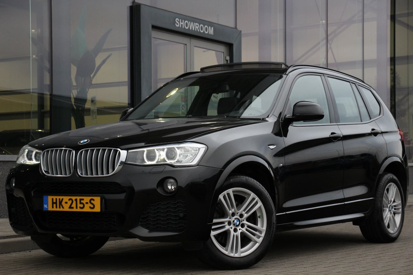 BMW X3 - xDrive35i High Executive M-Sport | 306PK | Panoramadak | Afn. Trekhaak - AutoWereld.nl