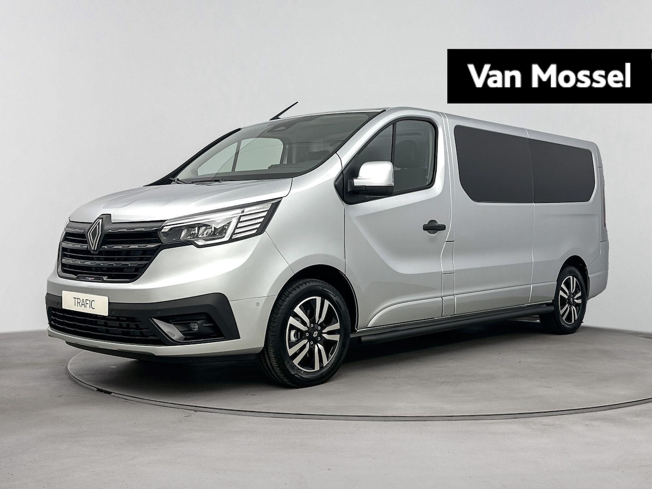 Renault Trafic - 2.0 dCi 150pk EDC T30 L2H1 Extra | Anniversary pack | Direct leverbaar | dubbelcabine en g - AutoWereld.nl