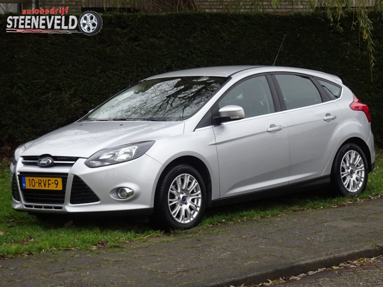 Ford Focus - 1.6 TI-VCT Titanium met Zeer Lage Km-Stand - AutoWereld.nl