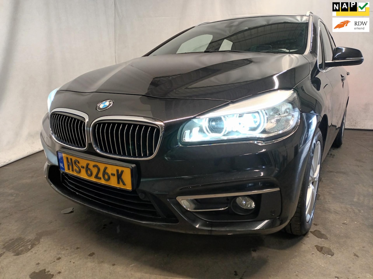 BMW 2-serie Active Tourer - 225xe Centennial High Executive - Automaat - Airco - Navi - AutoWereld.nl