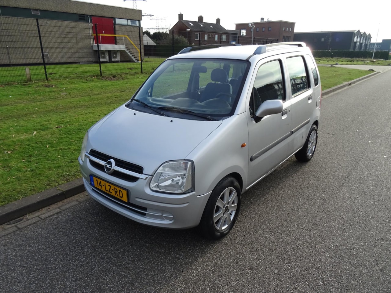 Opel Agila - 1.2-16V Color Edition 1.2-16V Color Edition - AutoWereld.nl