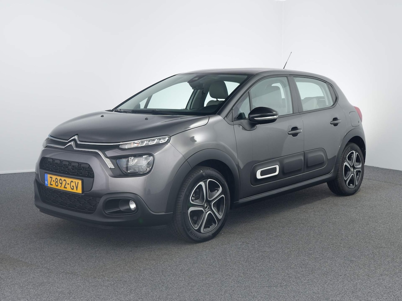 Citroën C3 - 1.2 PureTech S&S Plus | Navigatie | Stoel verw. - AutoWereld.nl