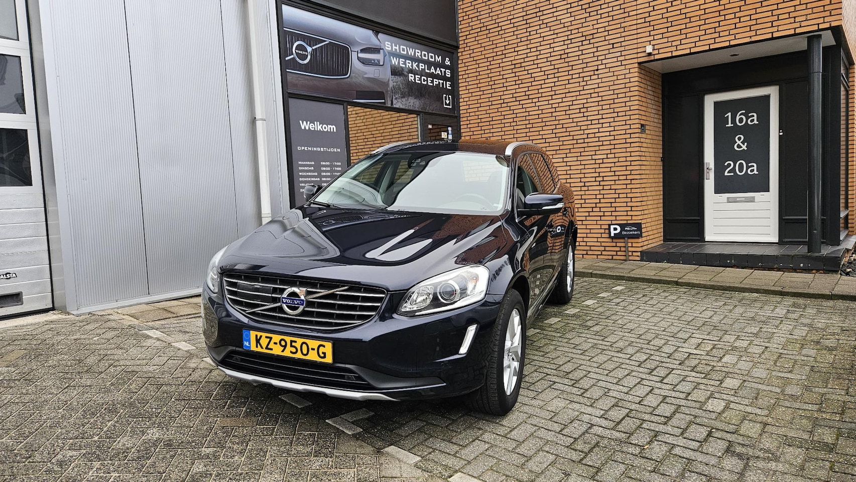 Volvo XC60 - 2.0 T5 FWD R-Design 2.0 T5 FWD R-Design - AutoWereld.nl