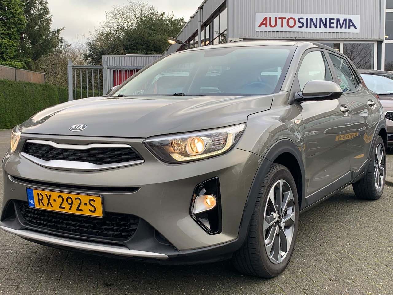 Kia Stonic - 1.0 T-GDi ComfortPlusLine Navi 120PK Trekhaak - AutoWereld.nl