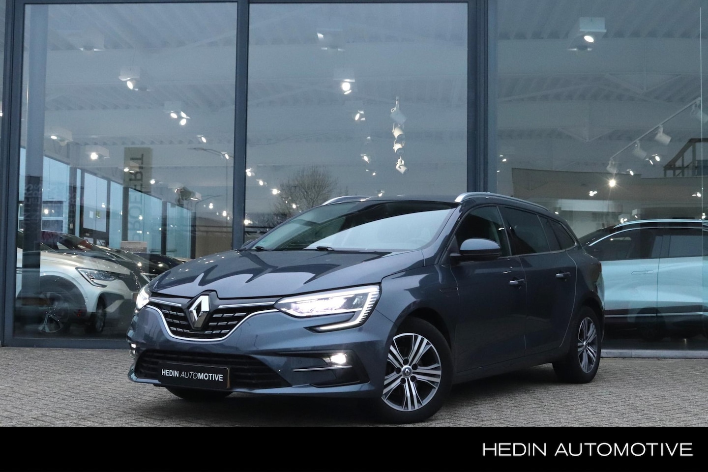 Renault Mégane Estate - 1.3 TCe Intens | Parkeersensoren | Climate Control | Navigatie | Cruise Control | - AutoWereld.nl