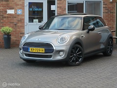 MINI Cooper - 1.5 Chili Serious Business/Panoramadak/Leer/Head Up Display/17 Inch/Stoelverwarming