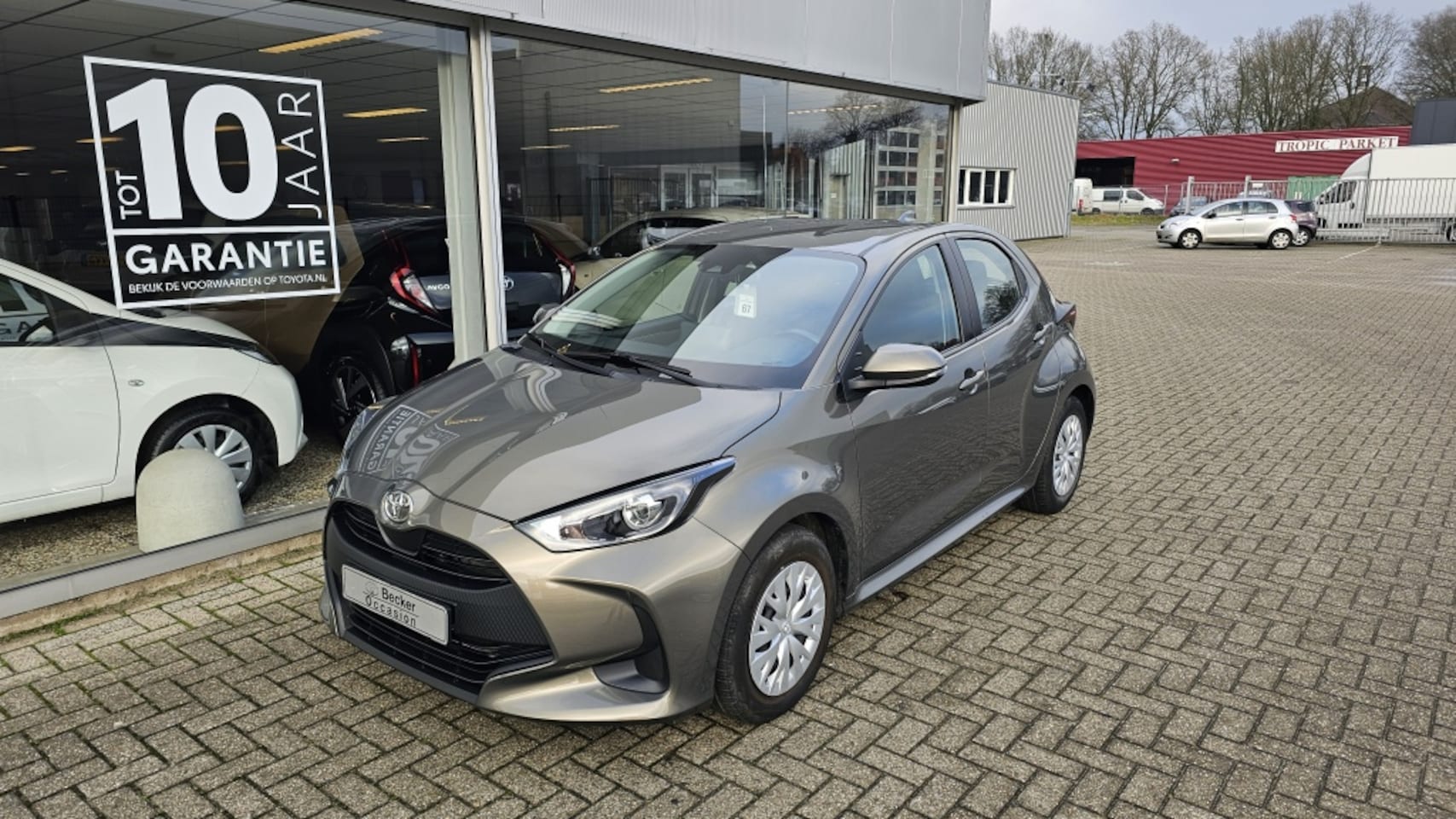 Toyota Yaris - 1.0 VVT-i Active 1.0 VVT-i Active - AutoWereld.nl