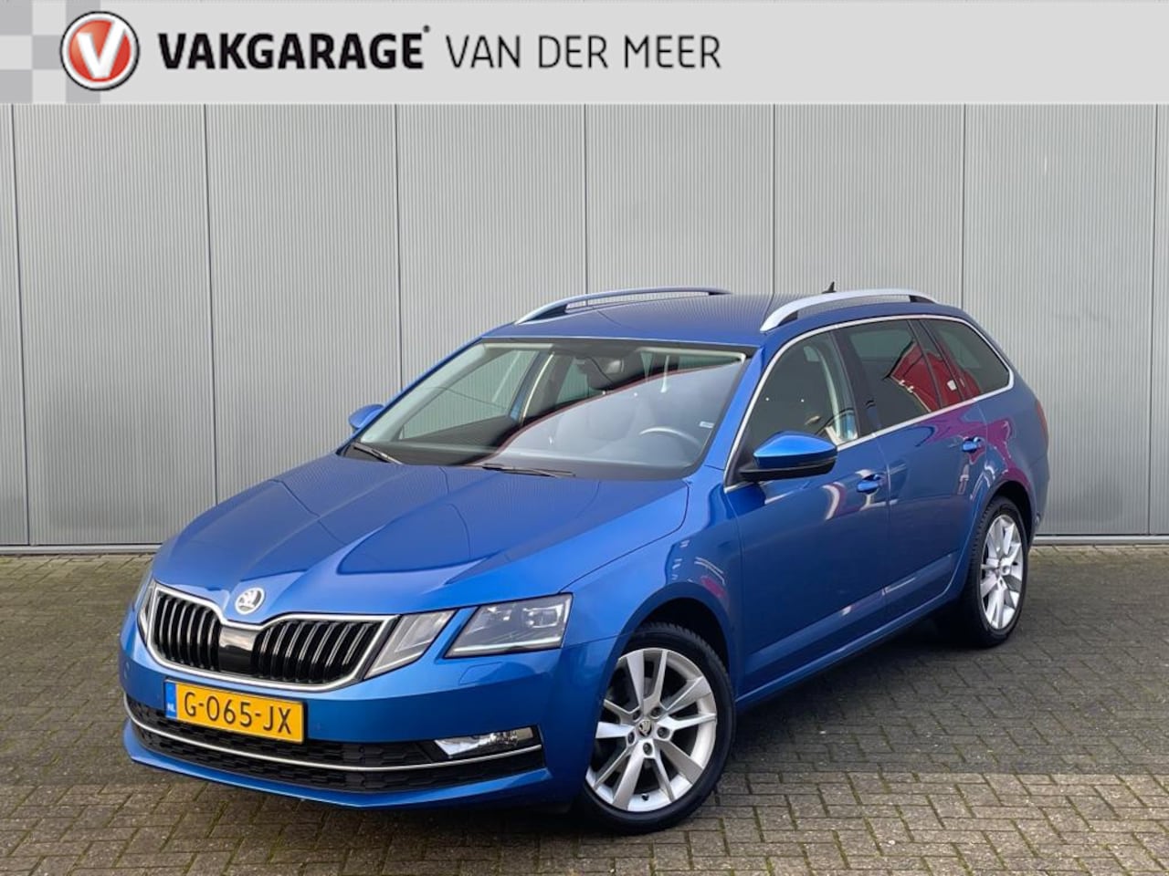 Skoda Octavia Combi - 1.5 TSI Automaat / LED / CARPLAY / TREKHAAK / CANTON AUDIO - AutoWereld.nl