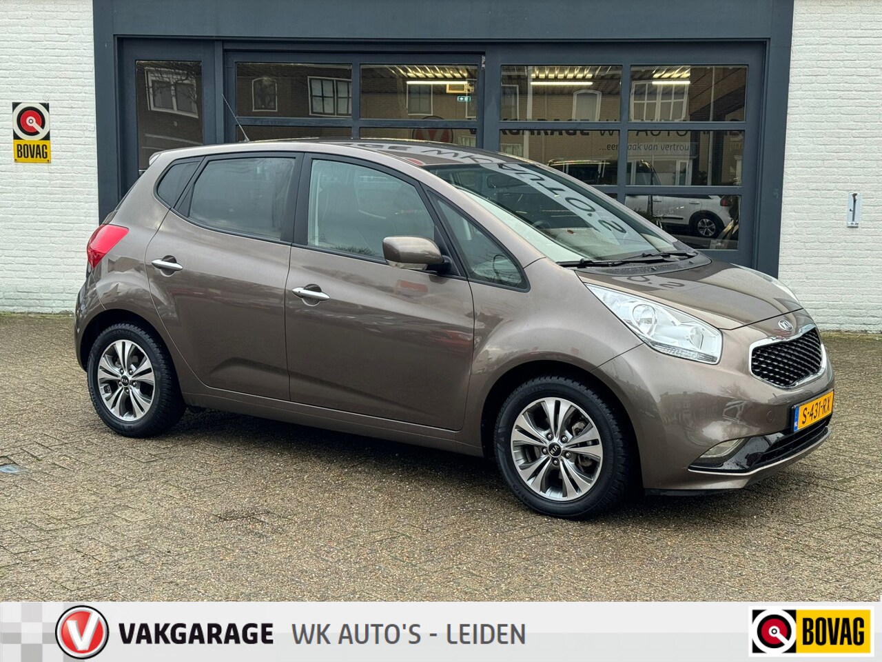 Kia Venga - 1.6 CVVT ExecutiveLine - Trekhaak - Stoelverwarming - Navi - AutoWereld.nl