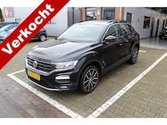 Volkswagen T-Roc - 1.5 TSI Style Automaat - trekhaak 18 inch, Sportvelgen- Trekhaak